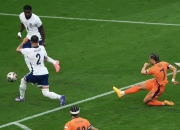 KAIYUN- 曼联训练开放日；清晨回应争议引欢呼；足总杯在即；年轻球员得到机会