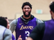 开云体育-Faker赛事官方发布爆冷新规，湖人争议不断！的简单介绍