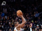 KAIYUN-杜兰特回归赛场，高光表现首场状态亮眼，西班牙队观众沸腾！的简单介绍