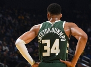 KAIYUN-字母哥在雄鹿比赛中重返赛场，出色发挥引发热议！