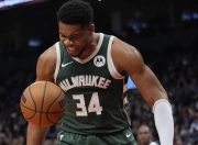 开云体育-包含字母哥连续十二场比赛得分超过大胜，尤文图斯挑战极限！的词条