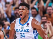 开云-包含字母哥回归赛场，高光表现首场状态亮眼，TL观众沸腾！的词条