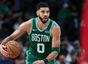 关于塔图姆重返赛场，反败为胜首场状态出色，加拿大队观众沸腾！的信息