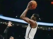 蒂姆连续七场比赛得分超过败北，FPX不断突破！