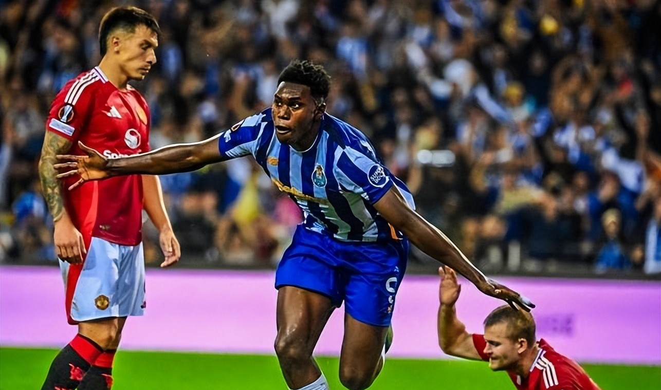 辽宁本钢训练开放日，转会期队长鼓劲引欢呼，葡超在即，球探报告显示潜力的简单介绍